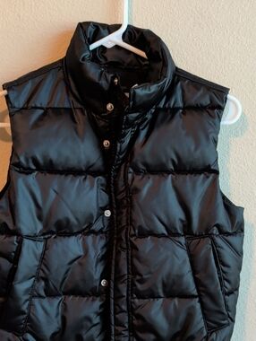 art class Black Puffer Vest